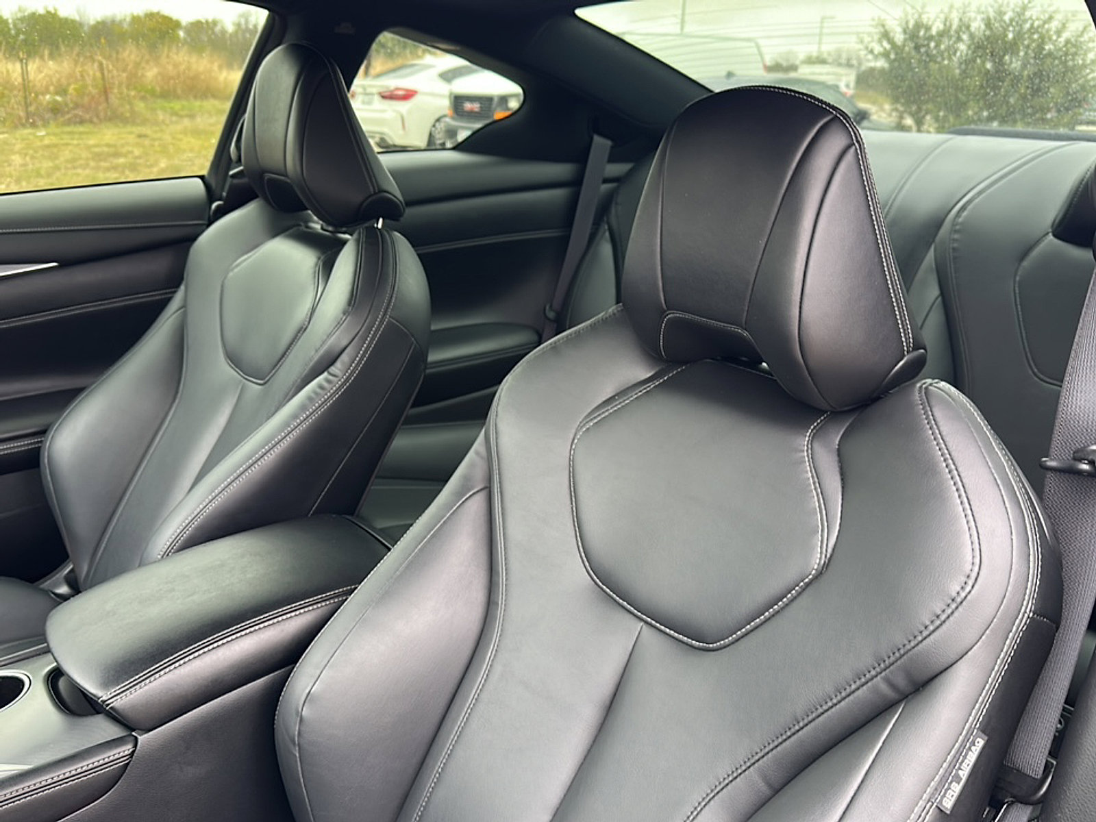 Used 2019 INFINITI Q60 3.0t Luxe w/ Essential Package image 14