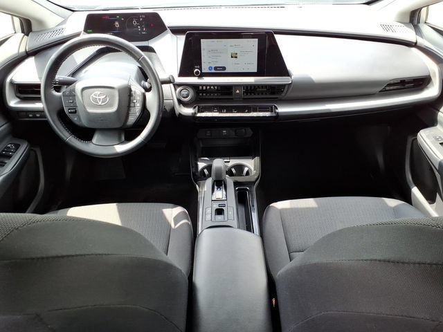Certified 2025 Toyota Prius LE FWD image 9