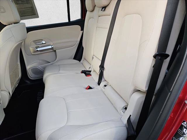 Used 2022 Mercedes-Benz GLB 250 4MATIC image 20