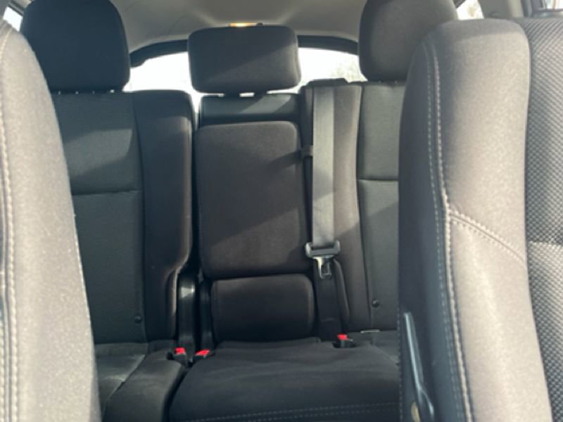 Used 2017 Nissan Pathfinder S image 15