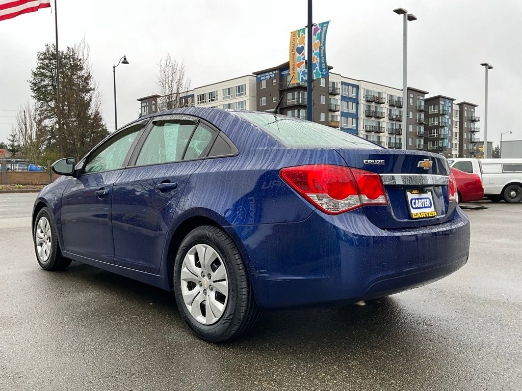 Used 2013 Chevrolet Cruze LS image 6