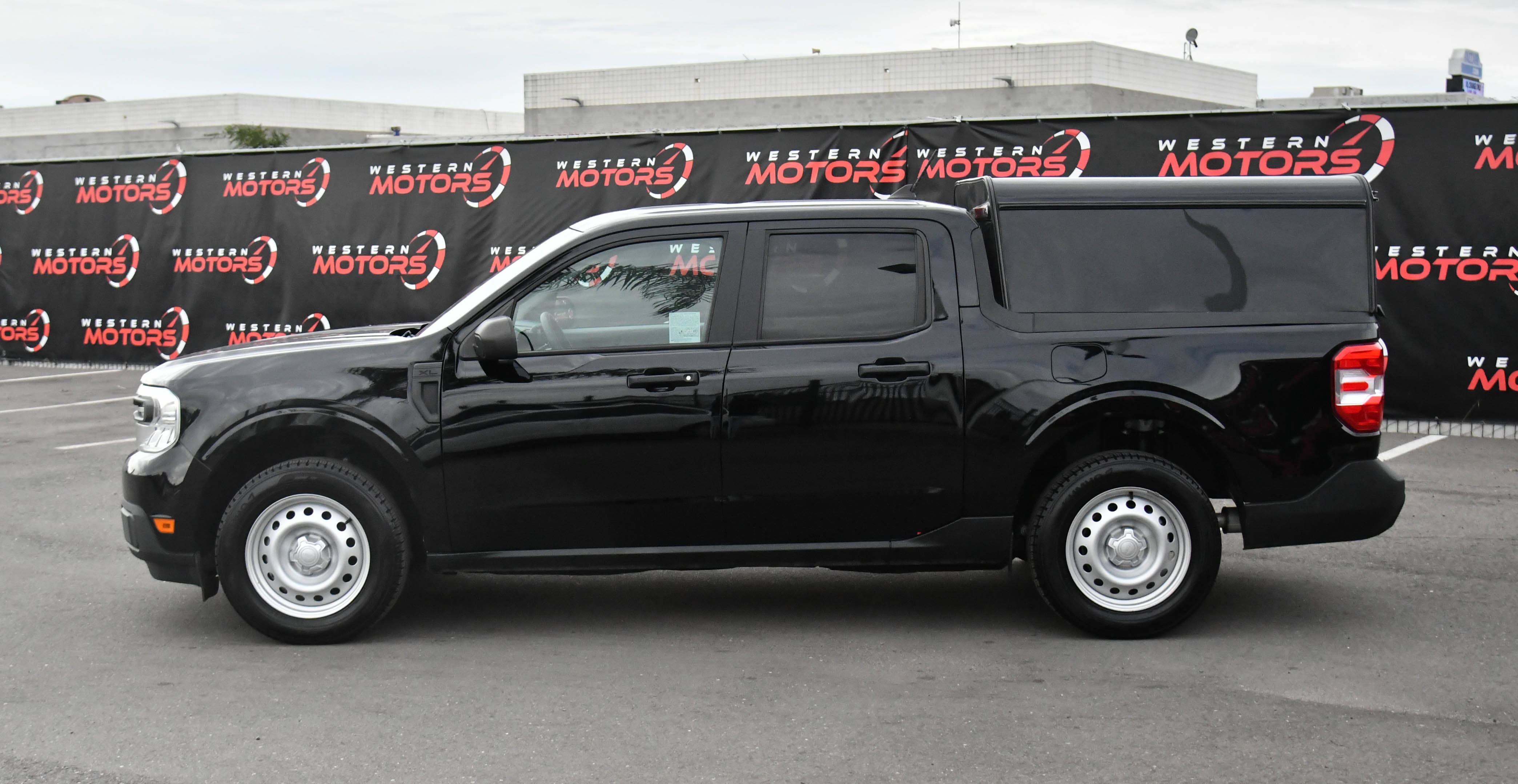 Used 2022 Ford Maverick XL FWD image 4