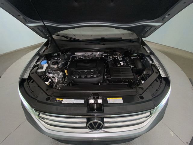 Used 2022 Volkswagen Tiguan SE AWD/4WD image 24