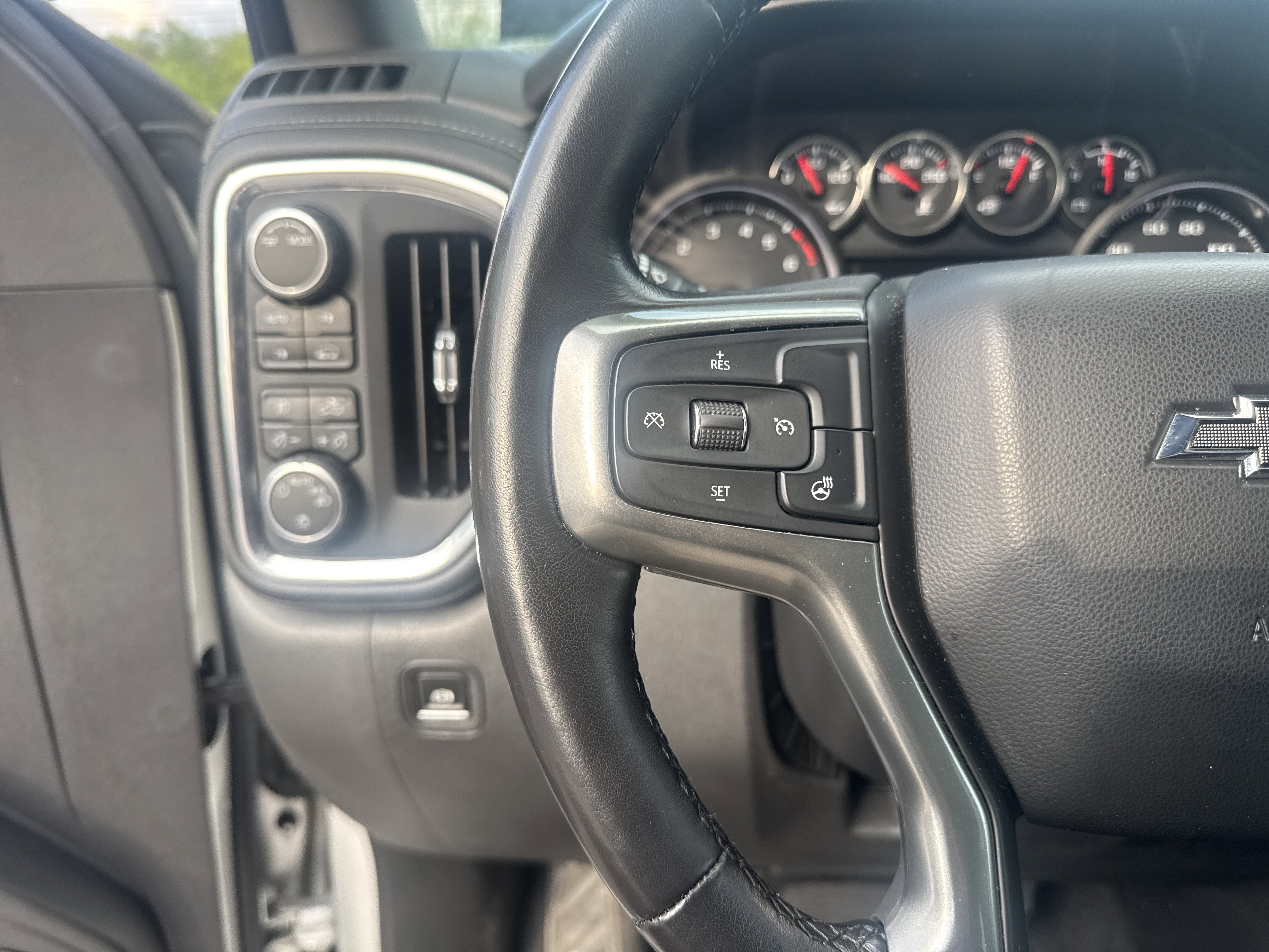 Used 2020 Chevrolet Silverado 1500 RST w/ All-Star Edition AWD/4WD image 18