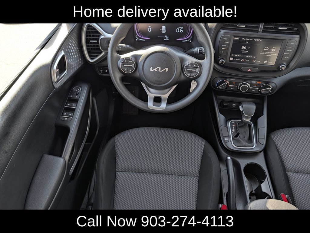 Used 2025 Kia Soul LX w/ LX Technology Package FWD image 13