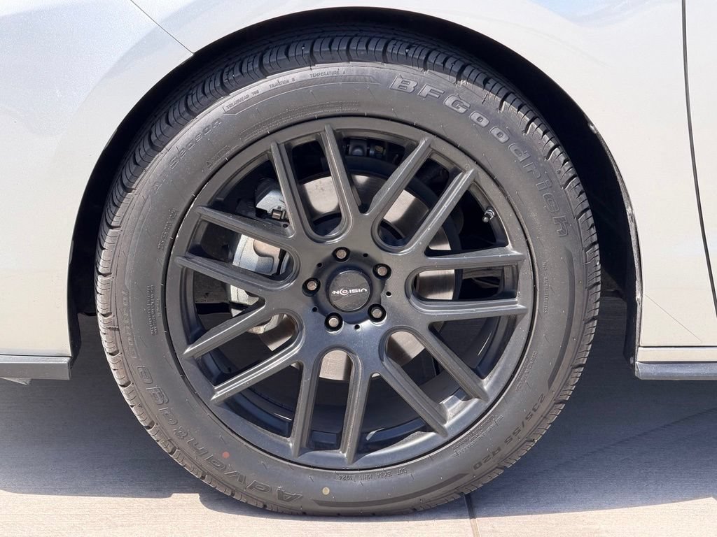 Used 2021 Toyota Sienna XSE FWD image 12