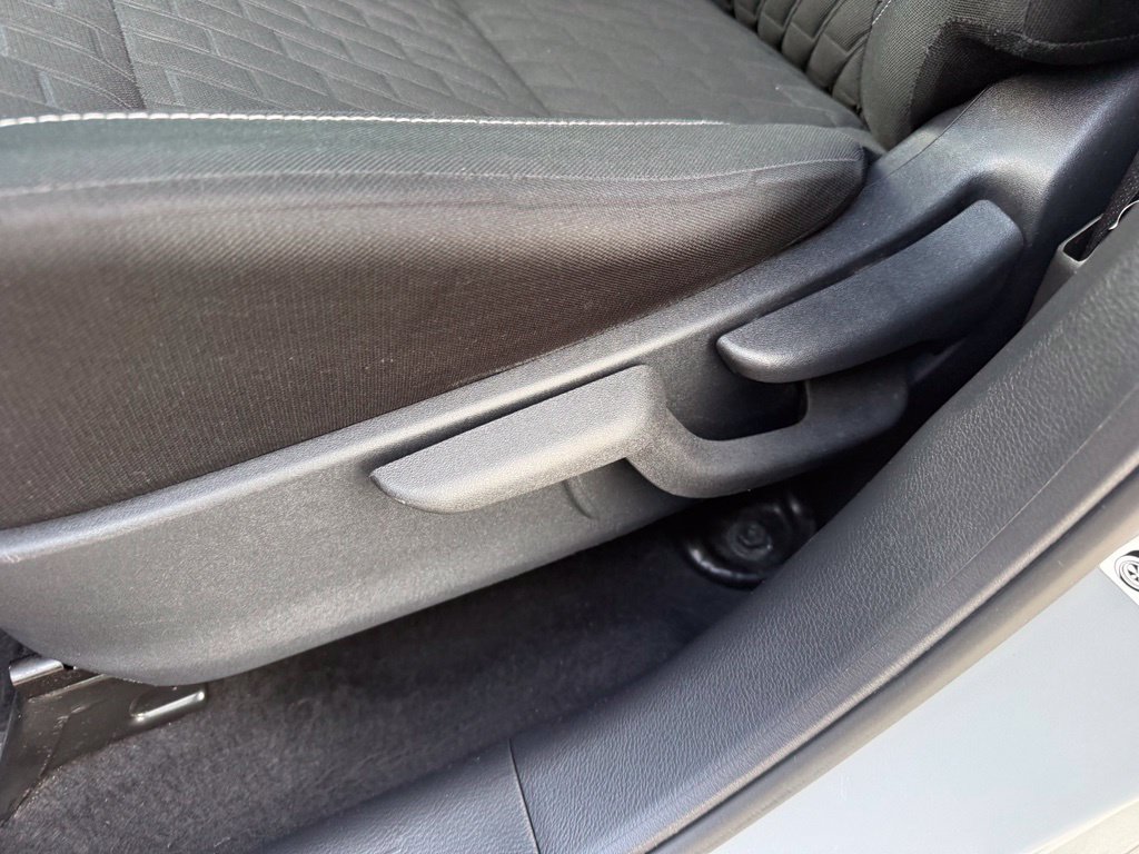 Used 2021 Nissan Kicks SV FWD image 11