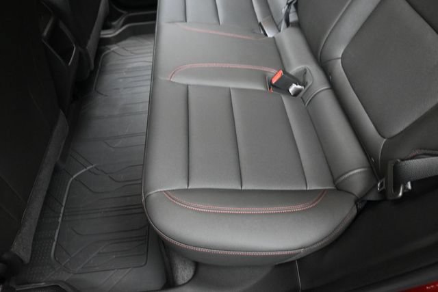 Used 2025 Chevrolet Trax RS FWD image 22