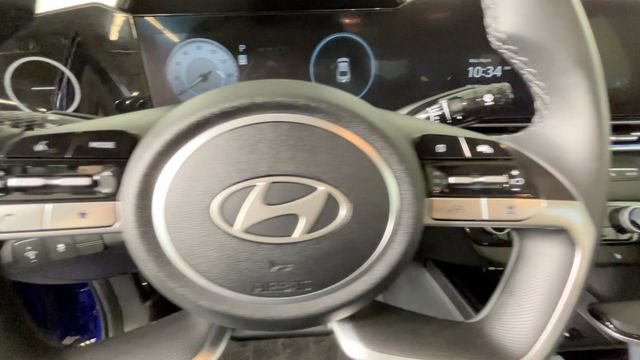 Used 2025 Hyundai Elantra SEL FWD image 27