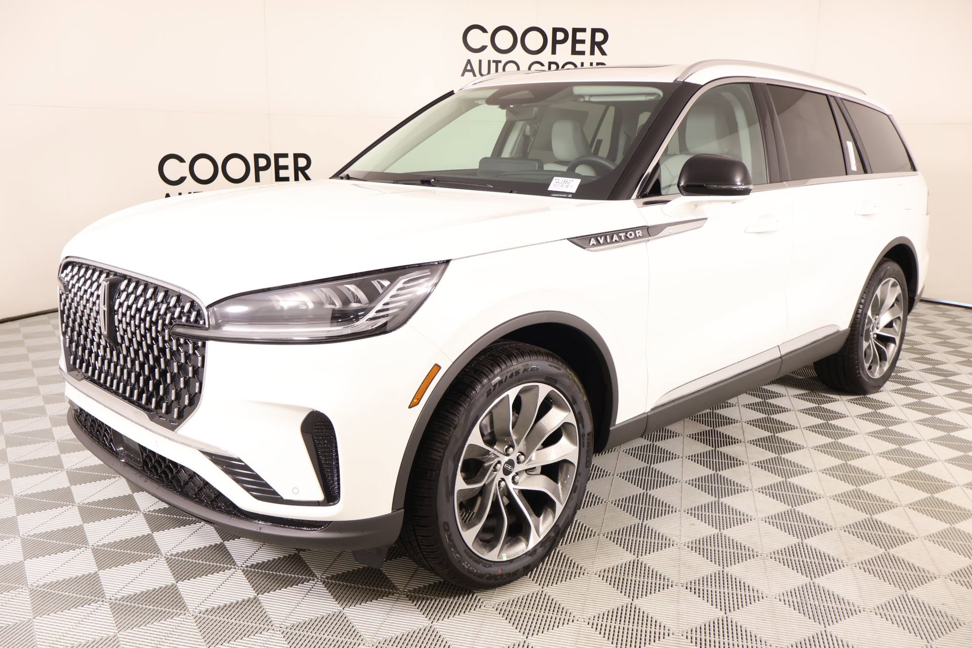 New 2026 Lincoln Aviator AWD image 10