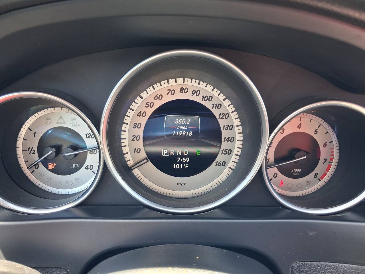 Used 2013 Mercedes-Benz C 250 Sedan image 24