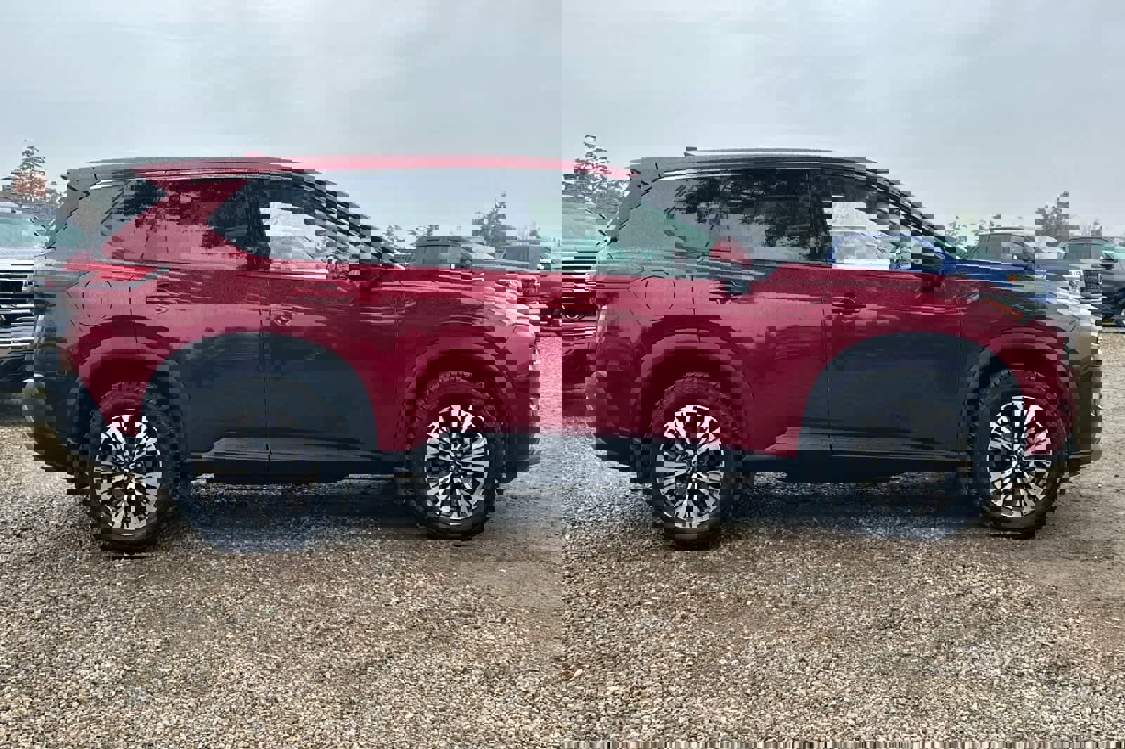 Used 2021 Nissan Rogue SV image 9