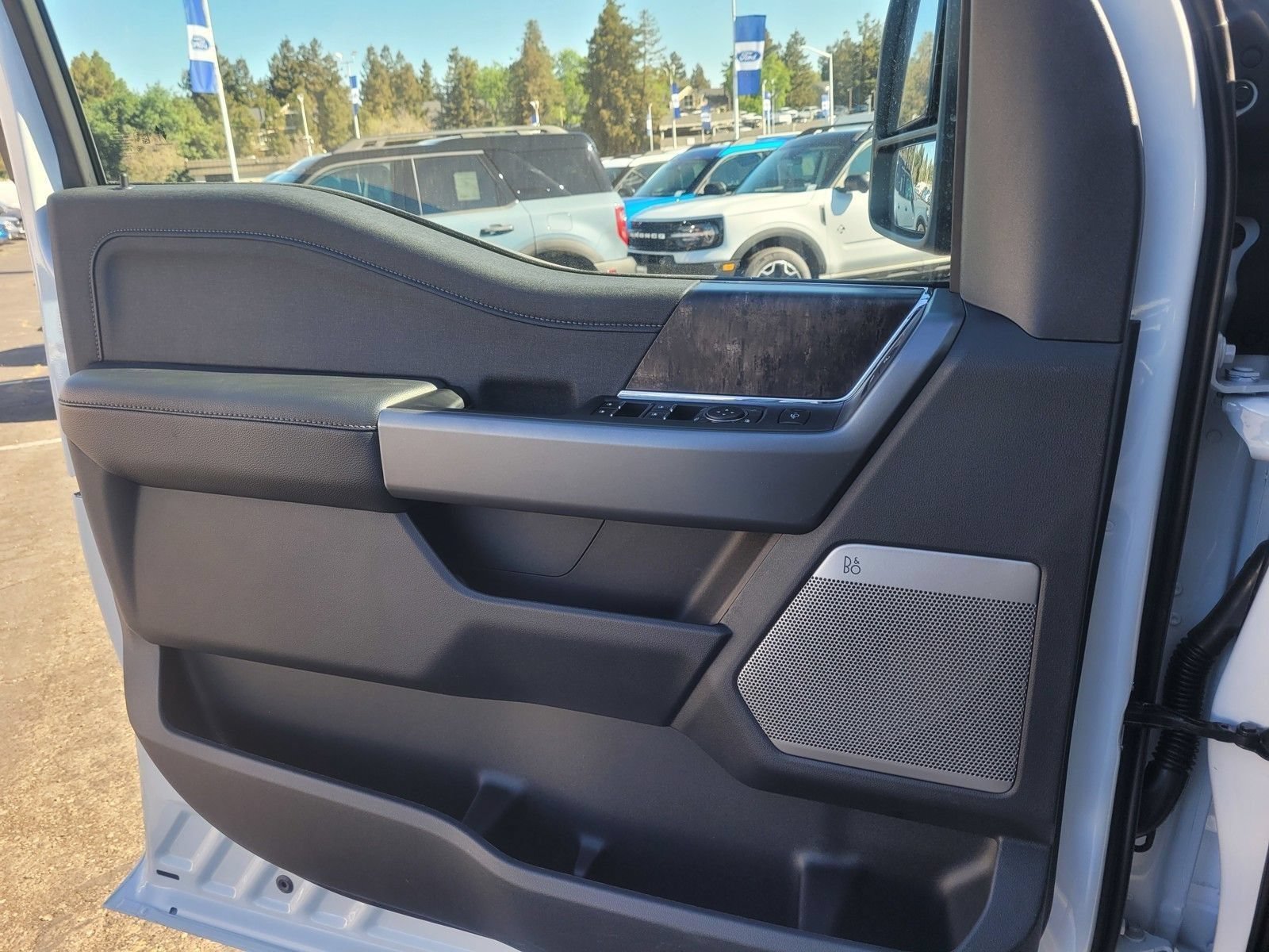 New 2026 Ford F250 Lariat w/ Lariat Premium Package AWD/4WD image 18