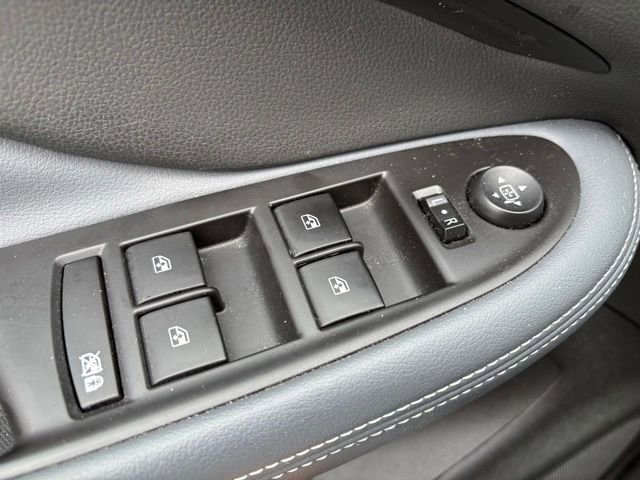 Used 2019 Buick Envision Essence AWD/4WD image 11