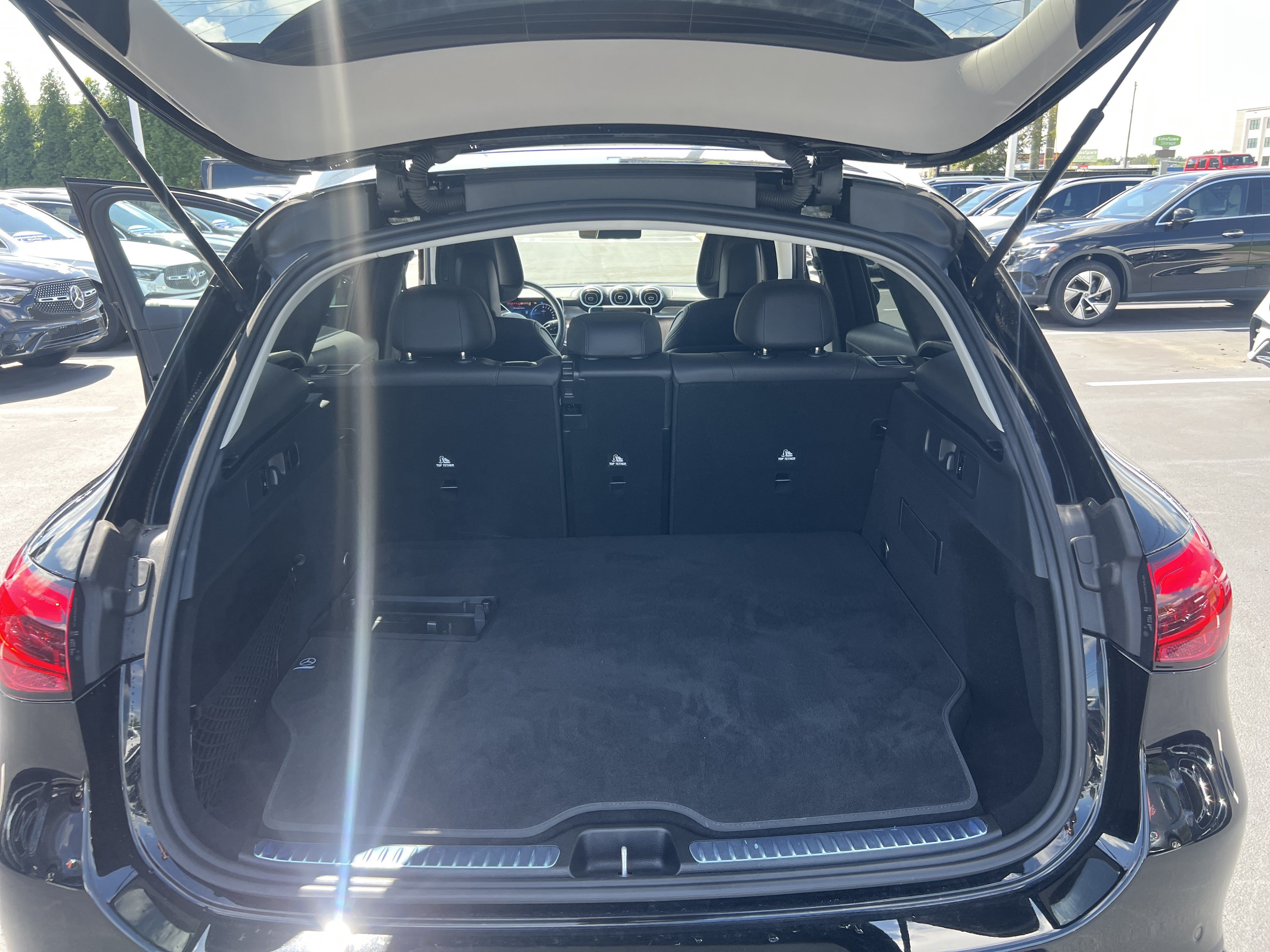 Certified 2025 Mercedes-Benz GLC 350e 4MATIC image 34