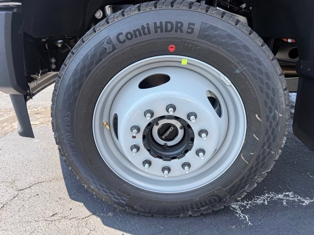 New 2026 Ford F550 4x4 Regular Cab Super Duty image 10