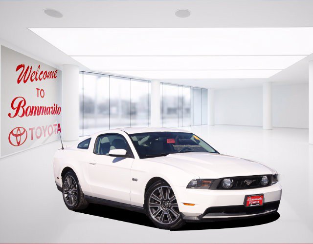 Used 2011 Ford Mustang GT Premium w/ Comfort Pkg RWD image 2