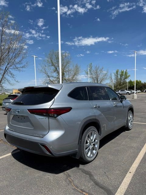 Used 2021 Toyota Highlander Limited AWD/4WD image 6