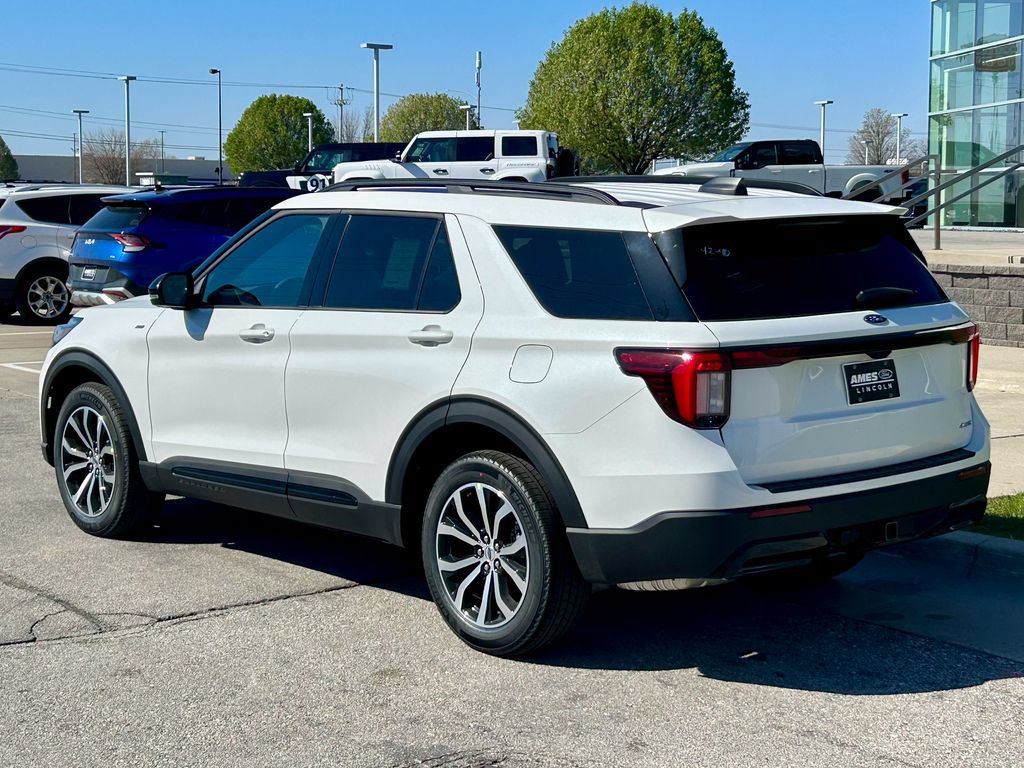 New 2026 Ford Explorer ST-Line AWD/4WD image 4
