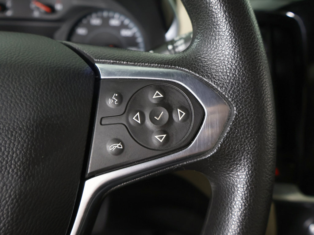 Used 2022 Chevrolet Traverse LS AWD/4WD image 42