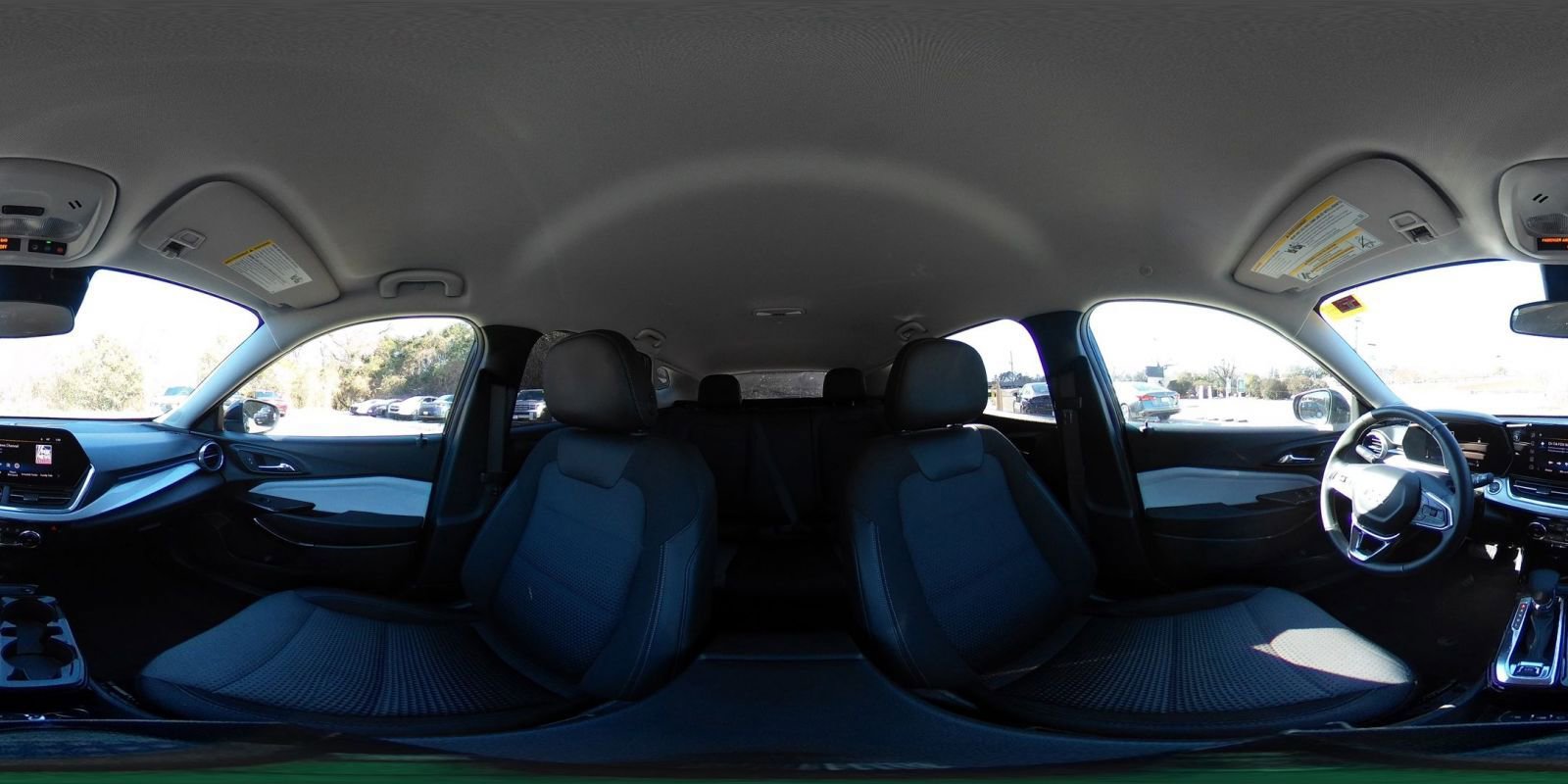 Used 2024 Chevrolet Trax LT w/ Driver Confidence Package image 40