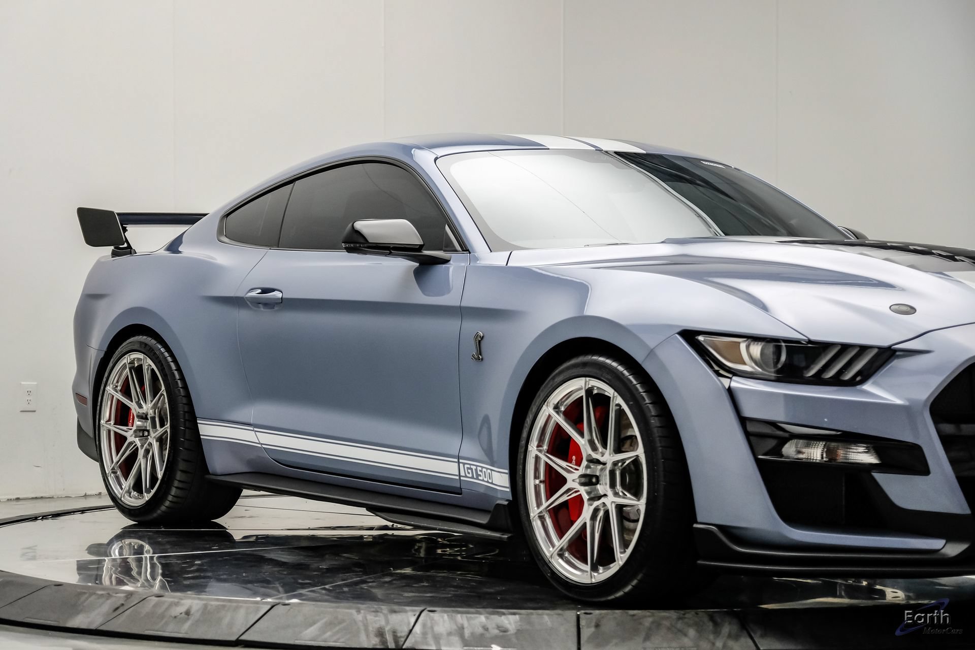 Used 2022 Ford Mustang Shelby GT500 w/ Technology Package RWD image 32