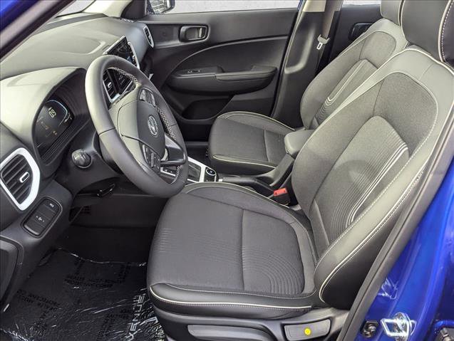 New 2025 Hyundai Venue Limited FWD image 4