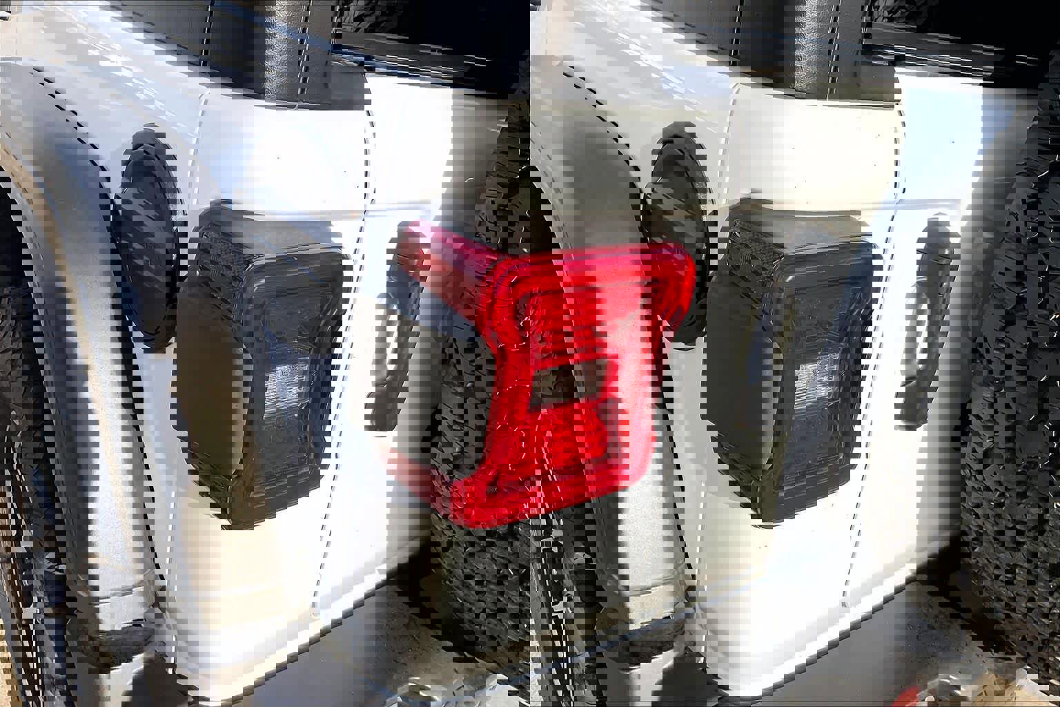 Used 2024 Jeep Wrangler Unlimited Rubicon image 26