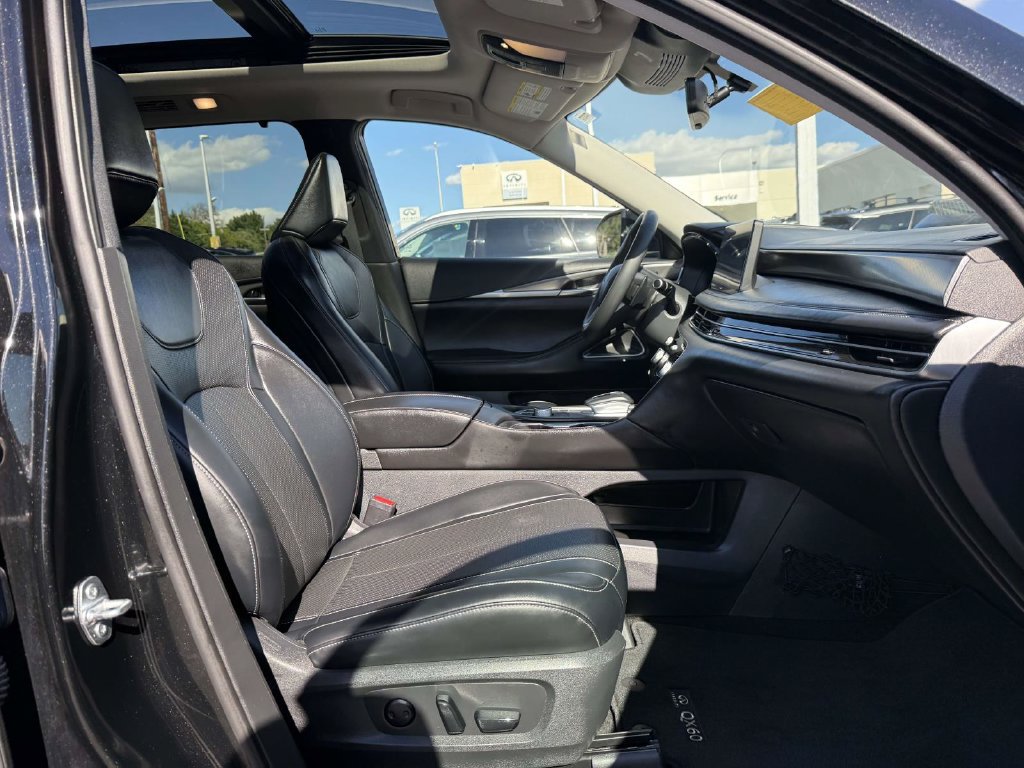 Certified 2023 INFINITI QX60 Luxe w/ Performance Audio Package AWD/4WD image 19