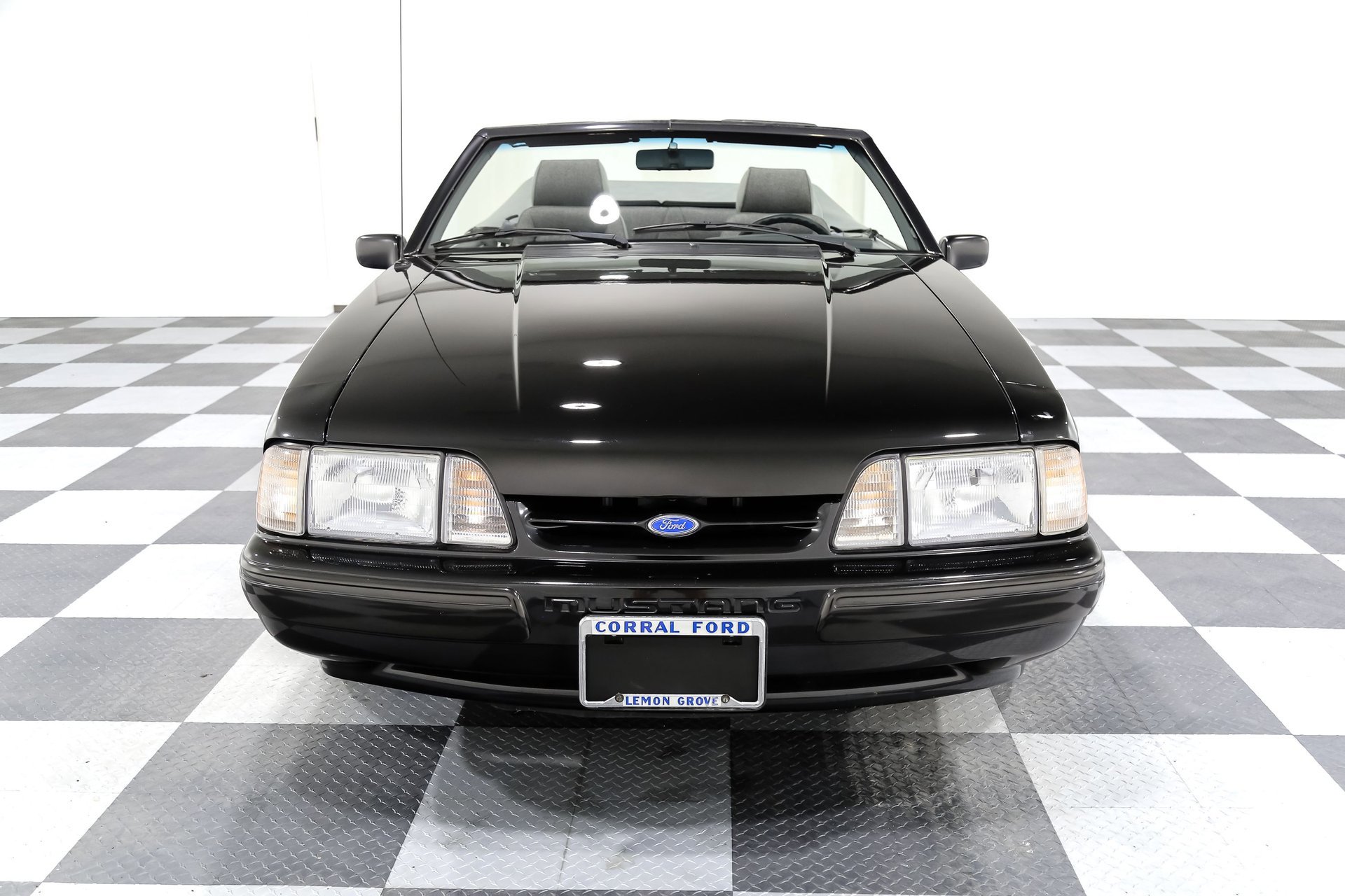 Used 1989 Ford Mustang LX RWD image 3