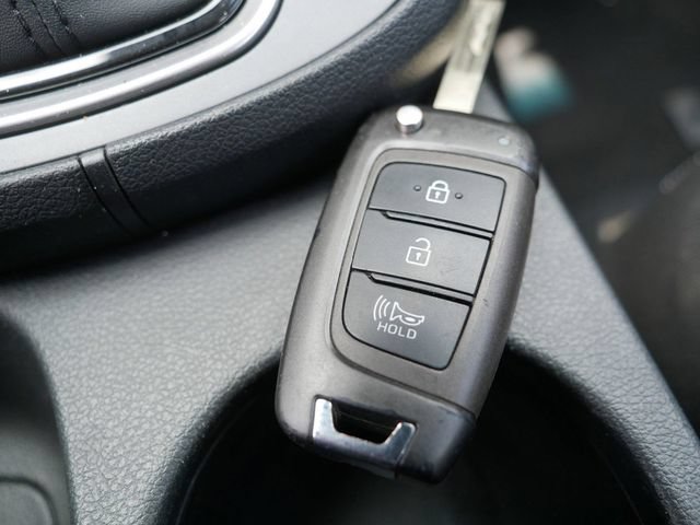 Used 2023 Hyundai Kona SE AWD/4WD image 36