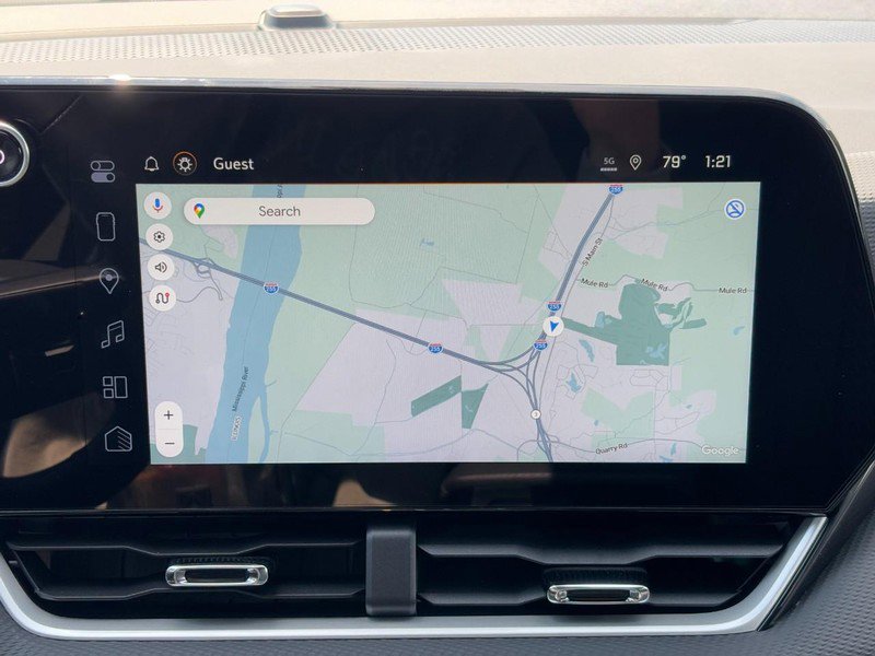 New 2026 Chevrolet Equinox LT w/ Safety and Technology Package FWD image 15