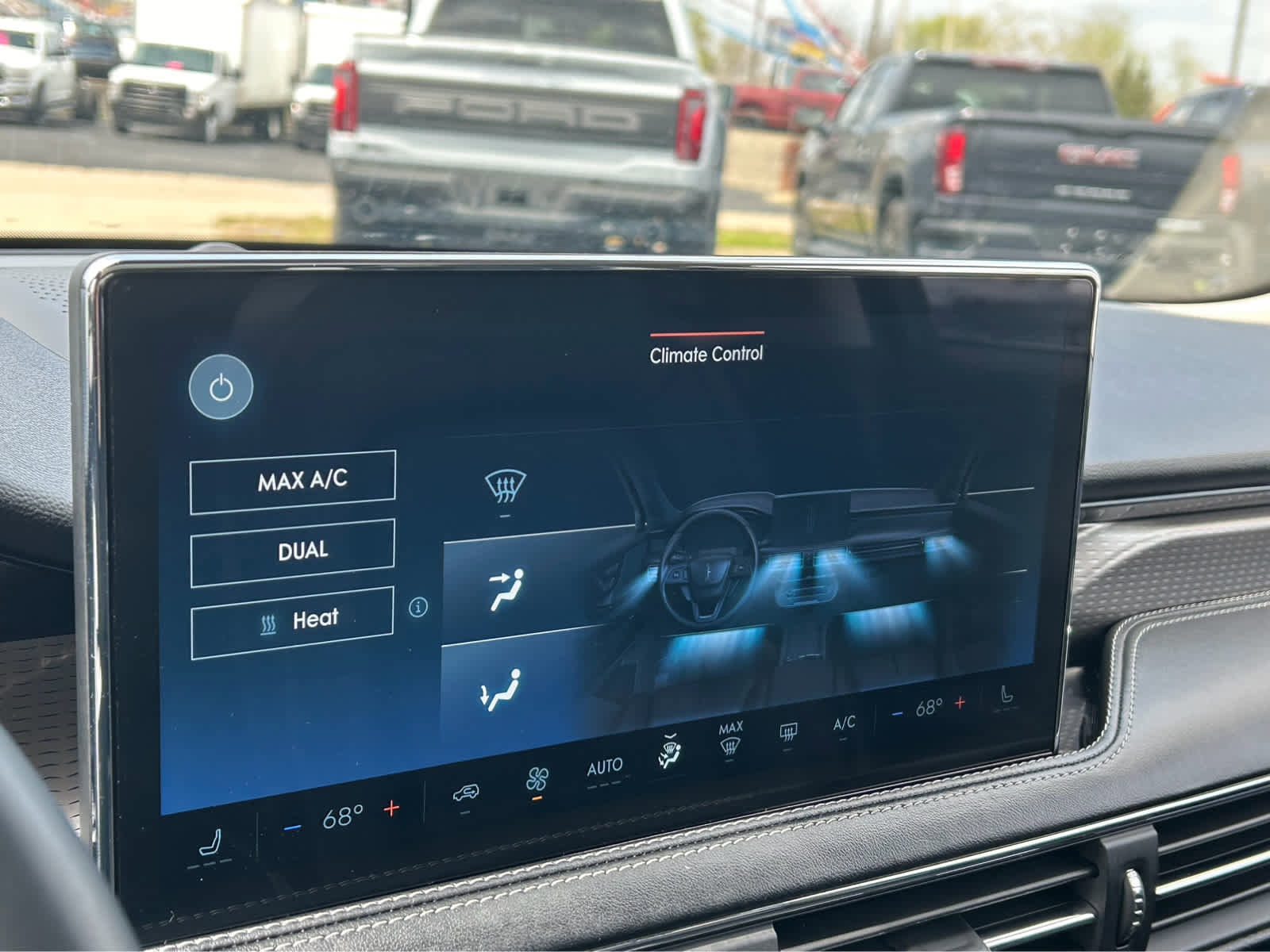 Used 2024 Lincoln Corsair Grand Touring w/ Rear Removable Package Tray image 35