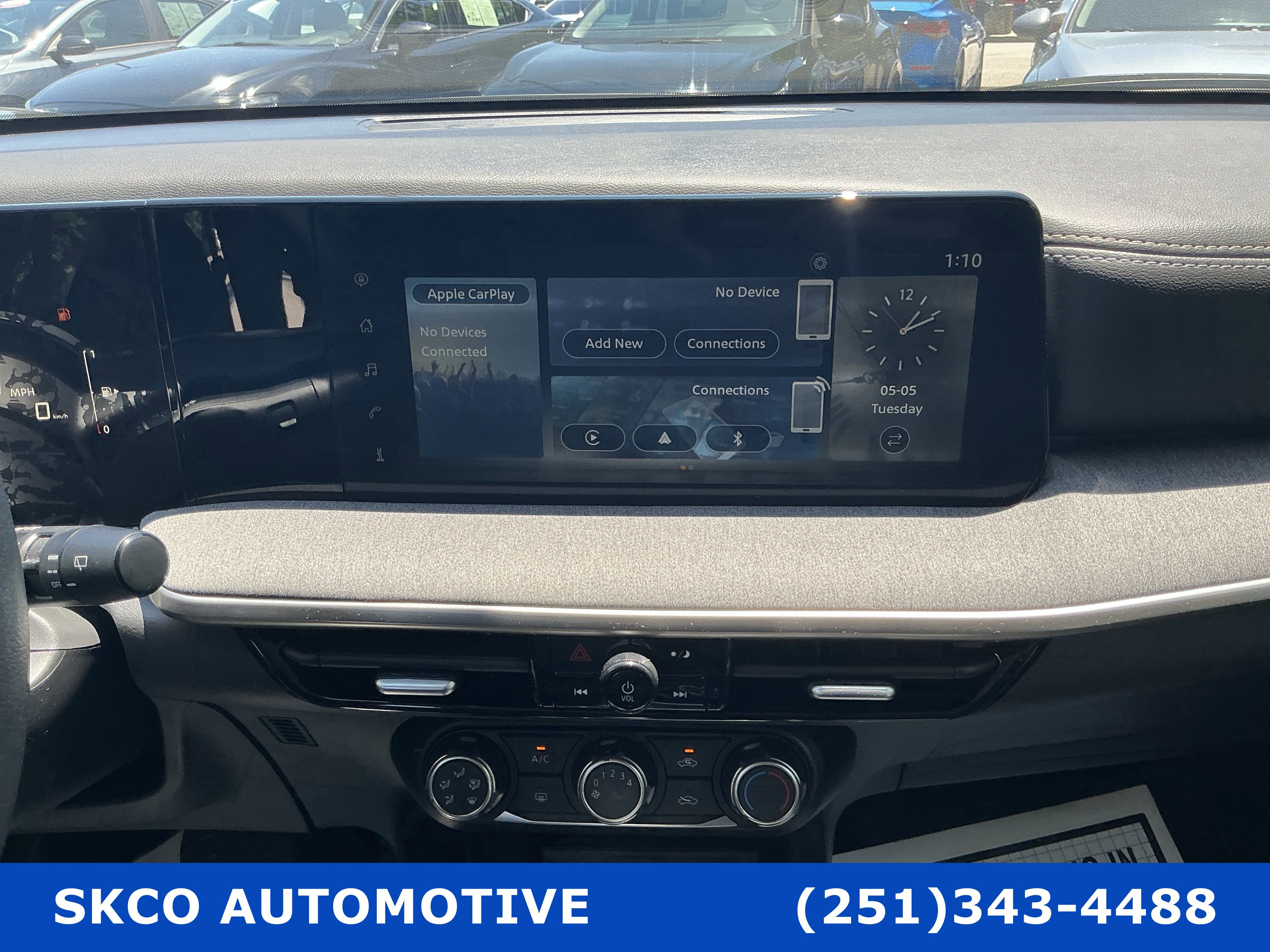 Used 2025 Nissan Kicks SV FWD image 16