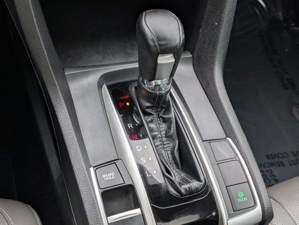 Used 2016 Honda Civic Touring image 21