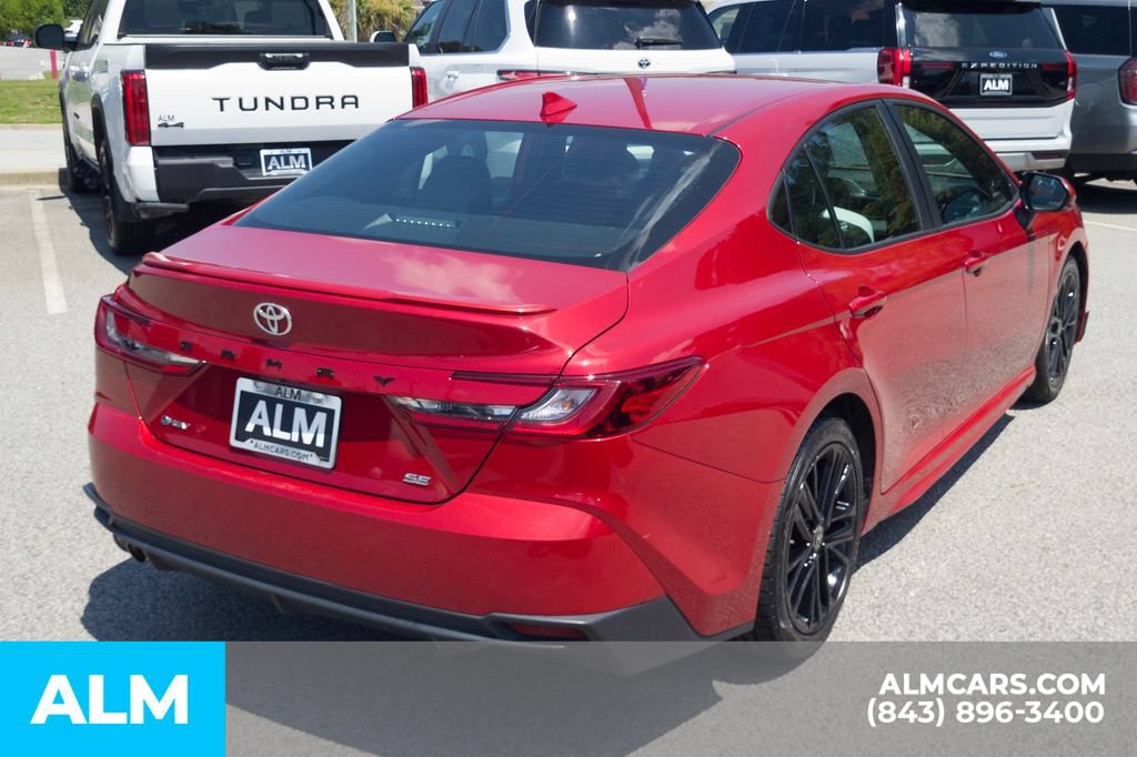 Used 2025 Toyota Camry SE FWD image 5