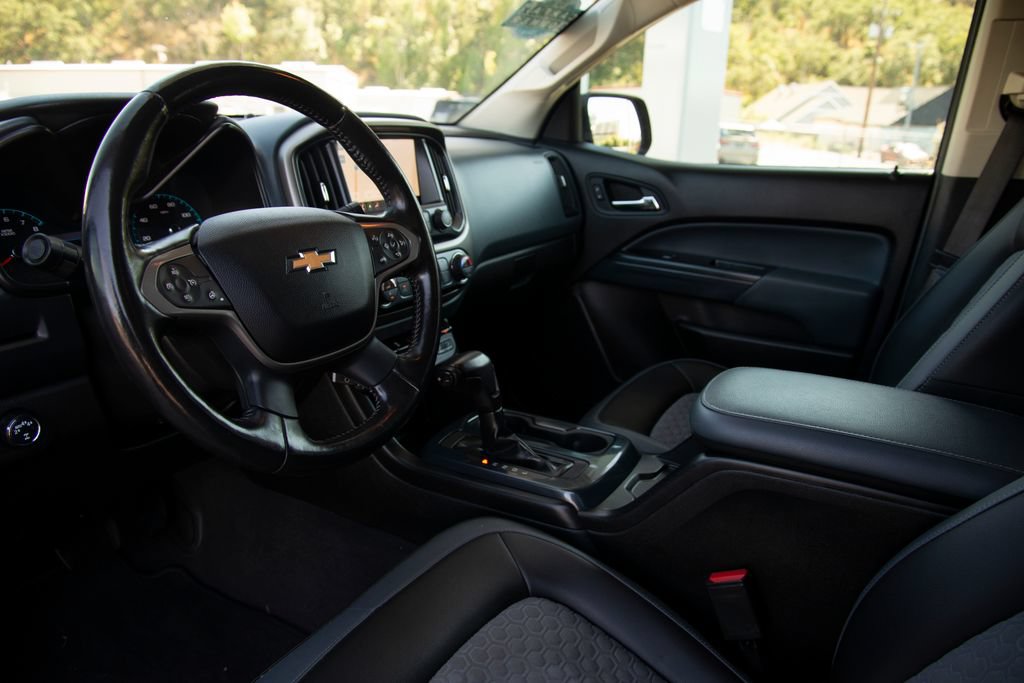 Used 2021 Chevrolet Colorado Z71 AWD/4WD image 11