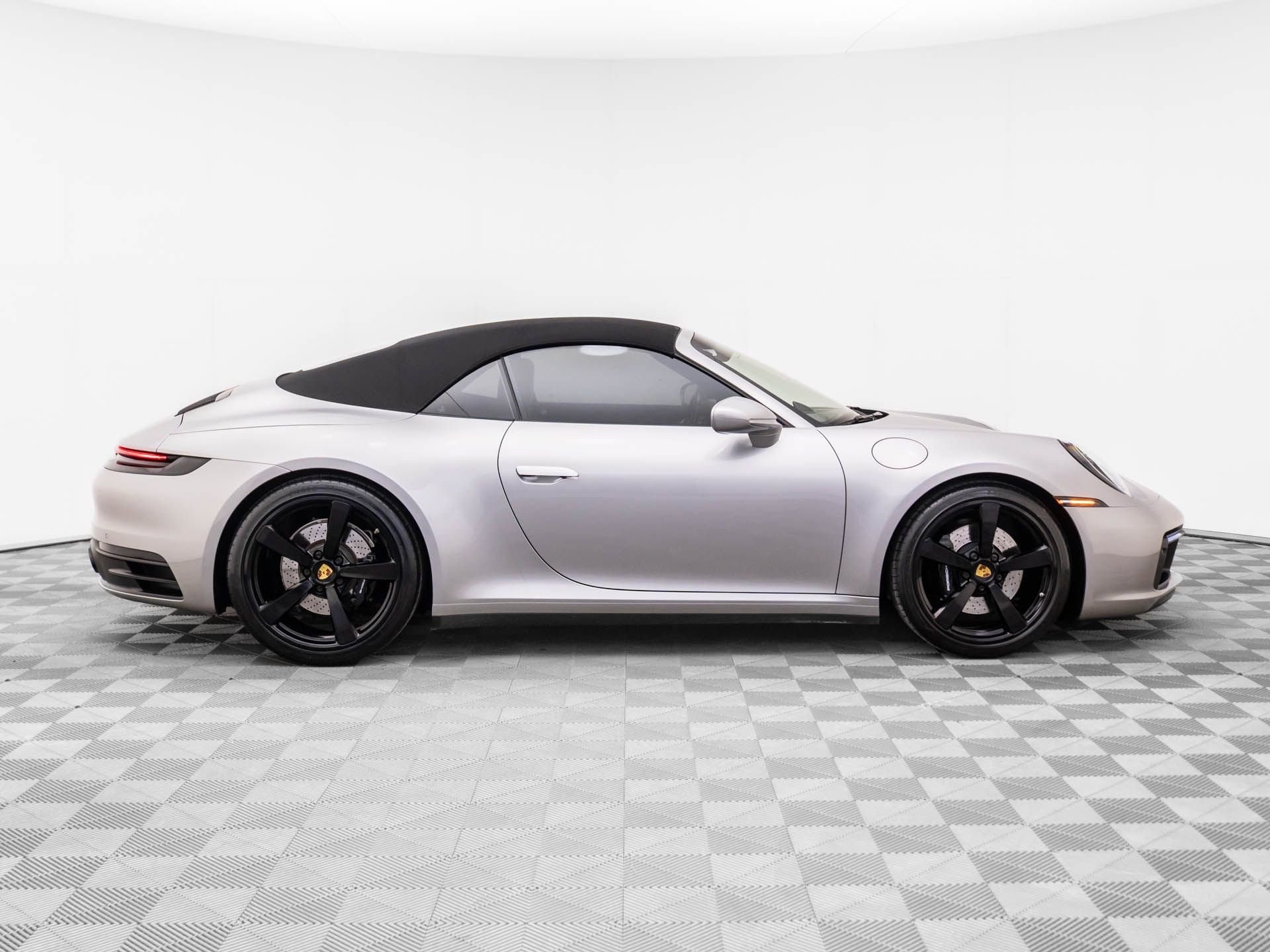 Used 2020 Porsche 911 Carrera 4S image 8