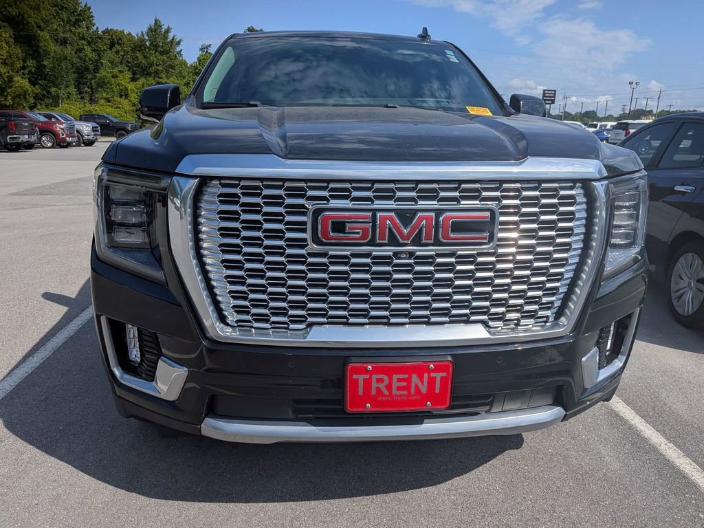 Used 2023 GMC Yukon XL Denali w/ Denali Reserve Package AWD/4WD image 13