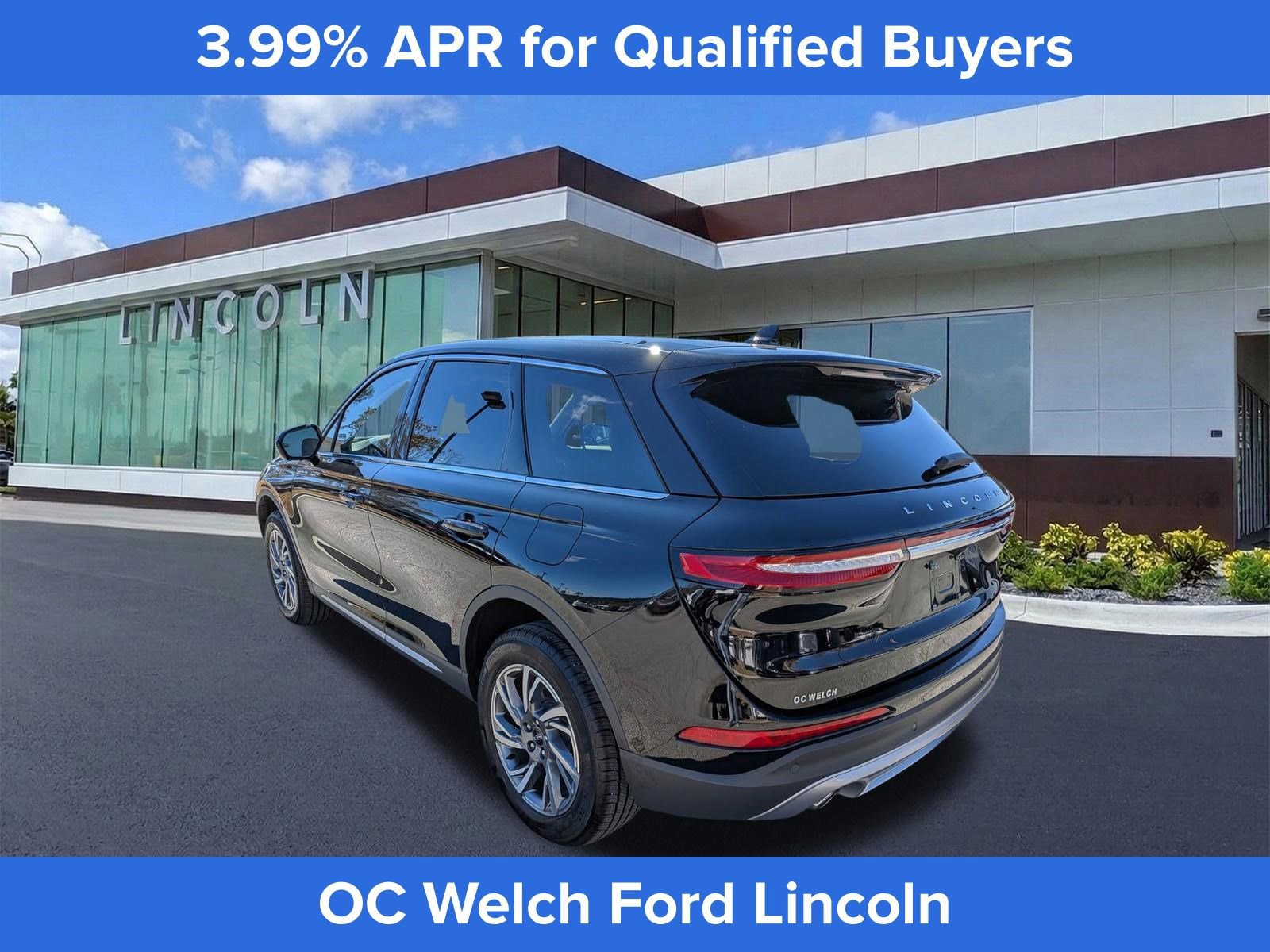 Used 2025 Lincoln Corsair FWD w/ Equipment Group 101A image 7