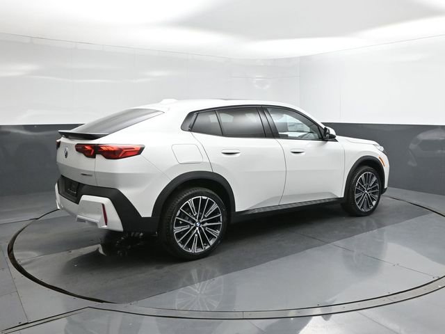 New 2026 BMW X2 xDrive28i w/ Convenience Package image 11