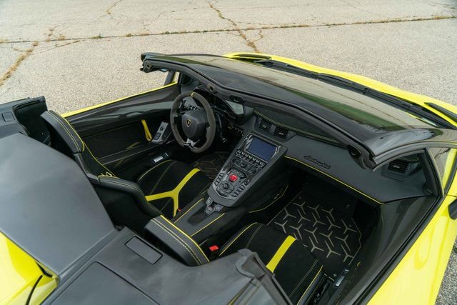 Used 2017 Lamborghini Aventador LP 750-4 Superveloce image 35