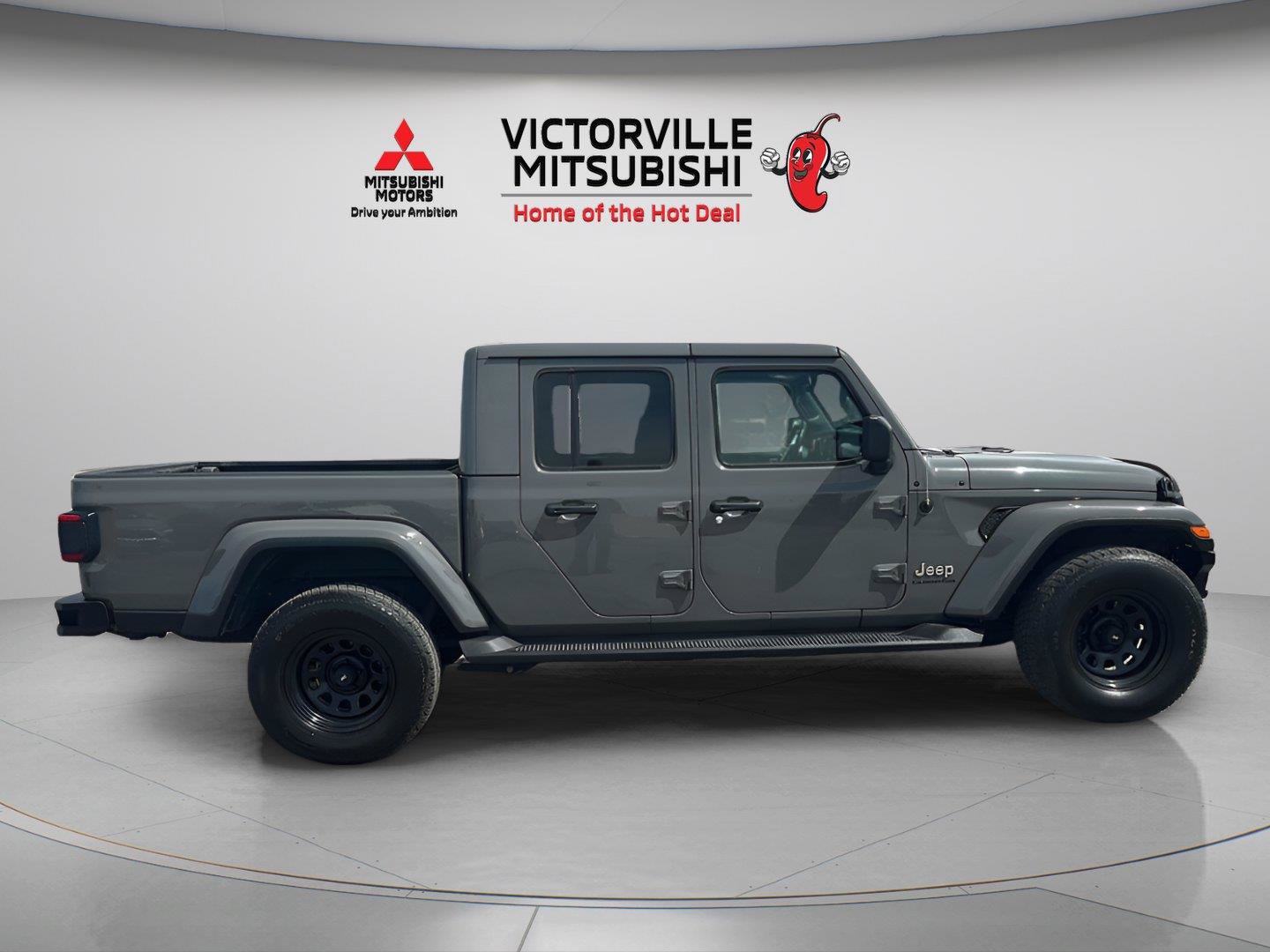 Used 2021 Jeep Gladiator Overland AWD/4WD image 9