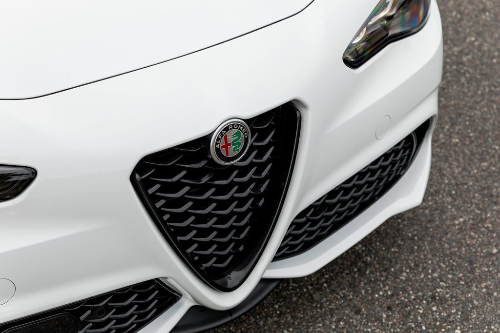 New 2025 Alfa Romeo Giulia w/ Driving Assist Package image 13