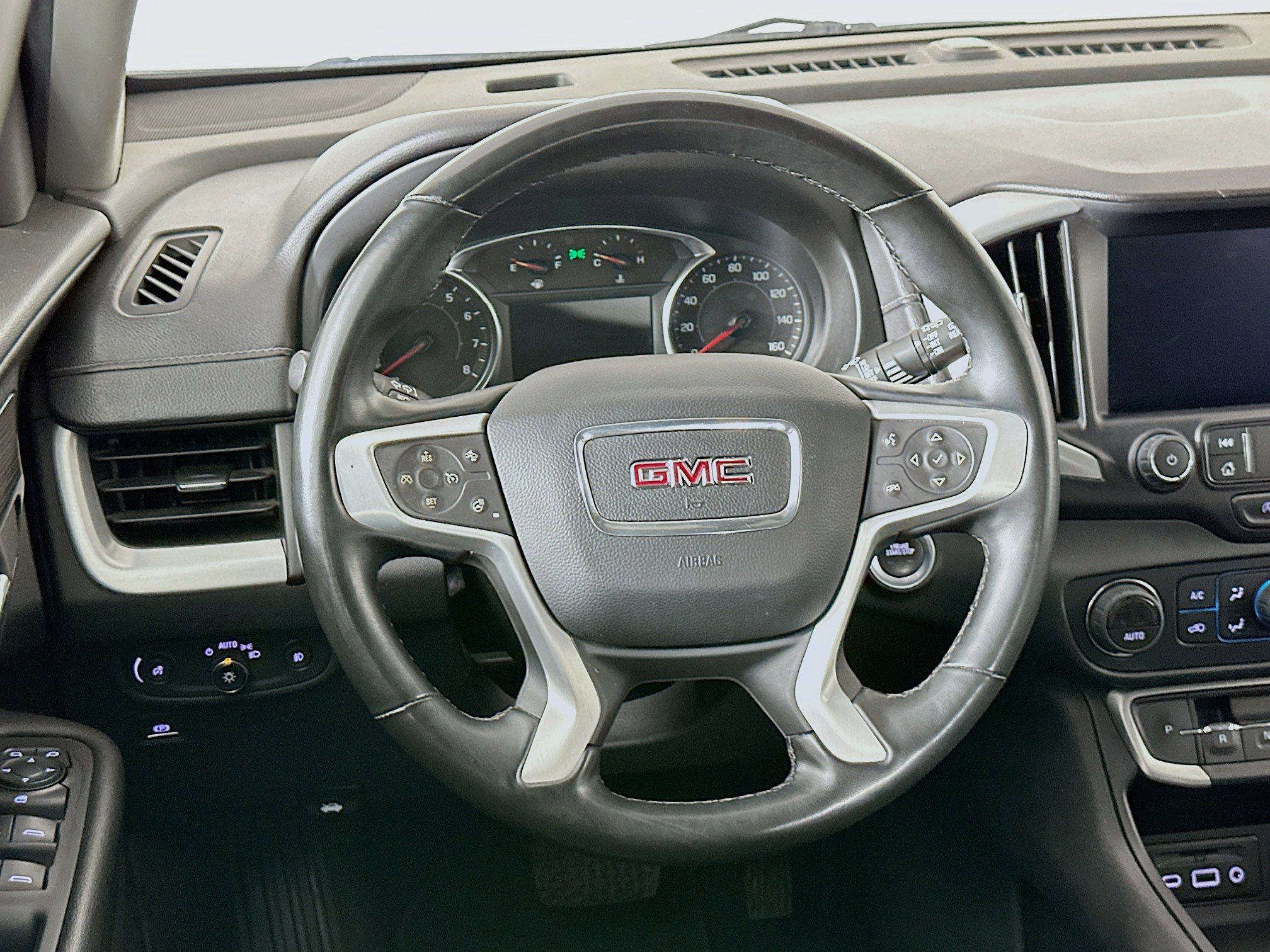 Used 2023 GMC Terrain SLT image 17