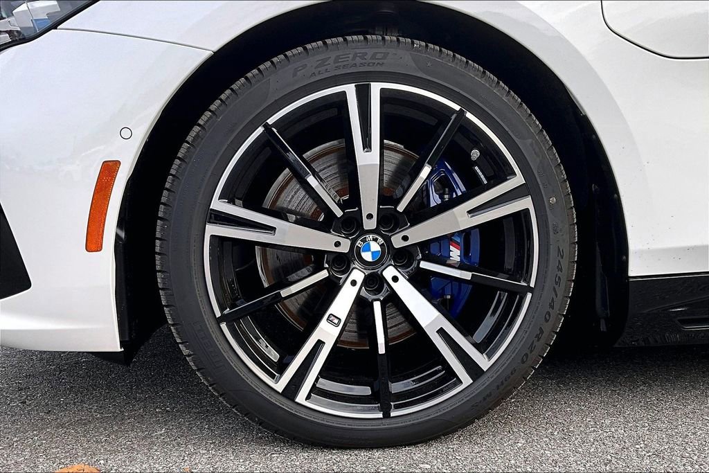 New 2026 BMW 550e xDrive image 10