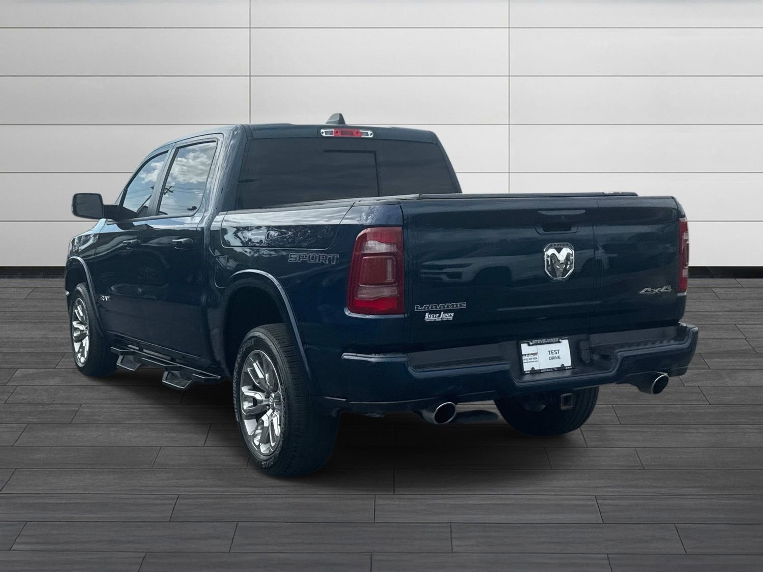 Used 2022 RAM 1500 Laramie w/ Sport Appearance Package AWD/4WD image 5