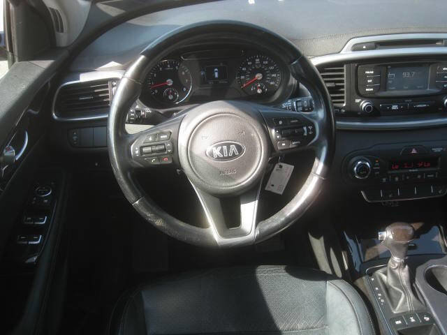 Used 2016 Kia Sorento EX image 12
