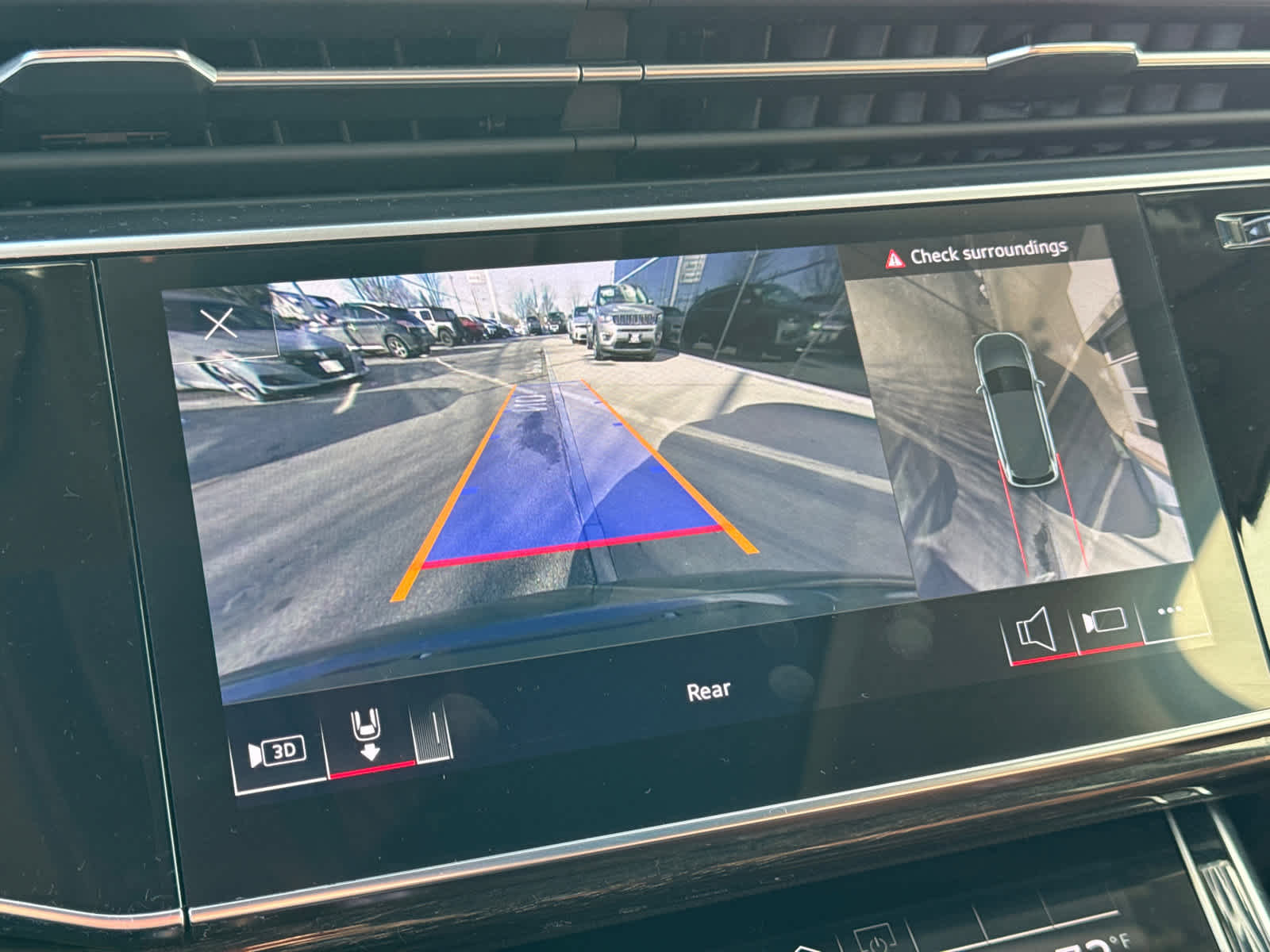 Used 2022 Audi Q7 Premium Plus image 30