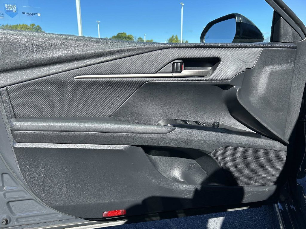 Used 2025 Toyota Camry SE FWD image 22